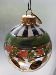 Glass Ornament: Wreath